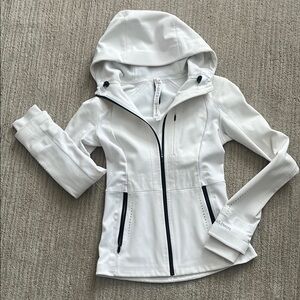Lululemon Cross Chill Jacket with RepelShell, size 2